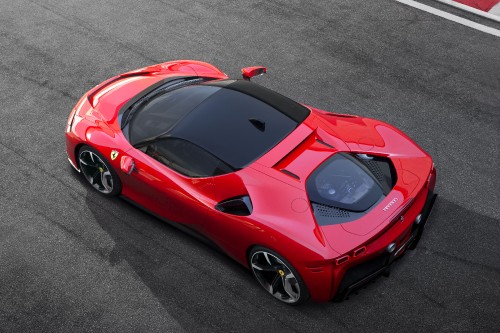 Image red ferrari 458 italia on road