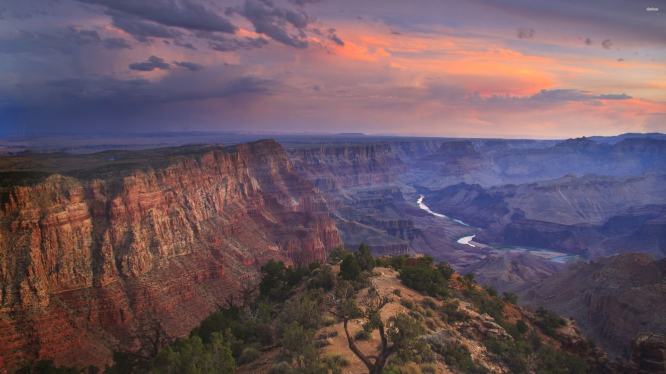 Montagne Rocheuse Brune Sous Ciel Nuageux Pendant la Journée. Wallpaper in 3840x2160 Resolution