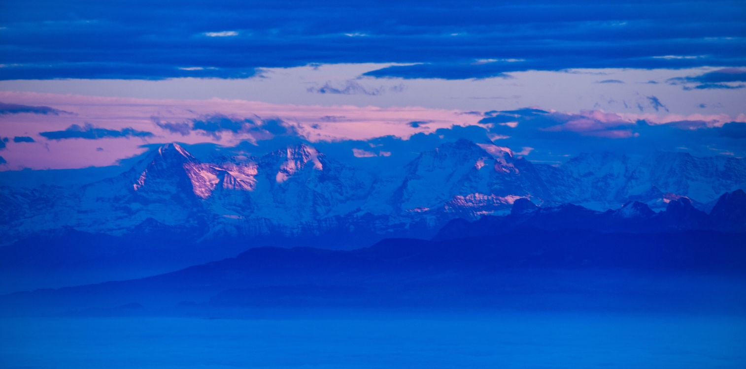 Eiger, Blau, Bergigen Landschaftsformen, Bergkette, Cloud. Wallpaper in 5568x2757 Resolution