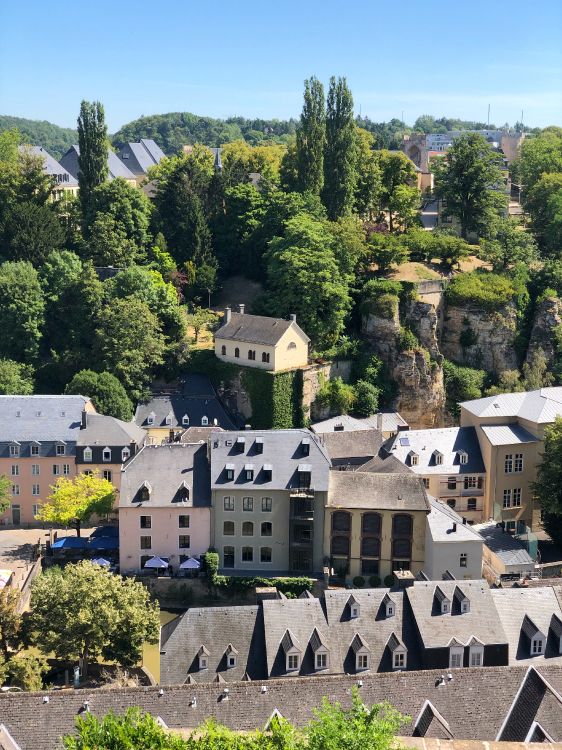 Village de Montagne, Immobilier, Biologie, Sciences, Fenêtre. Wallpaper in 3024x4032 Resolution