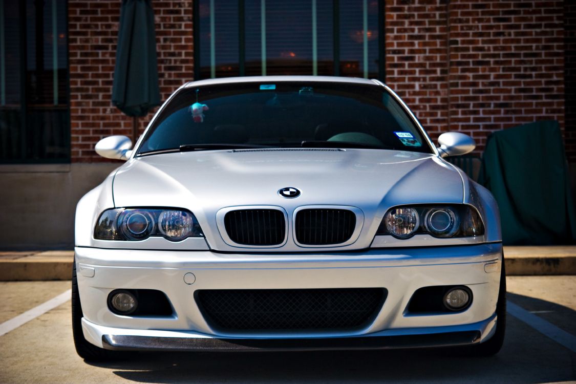 white bmw m 3 coupe