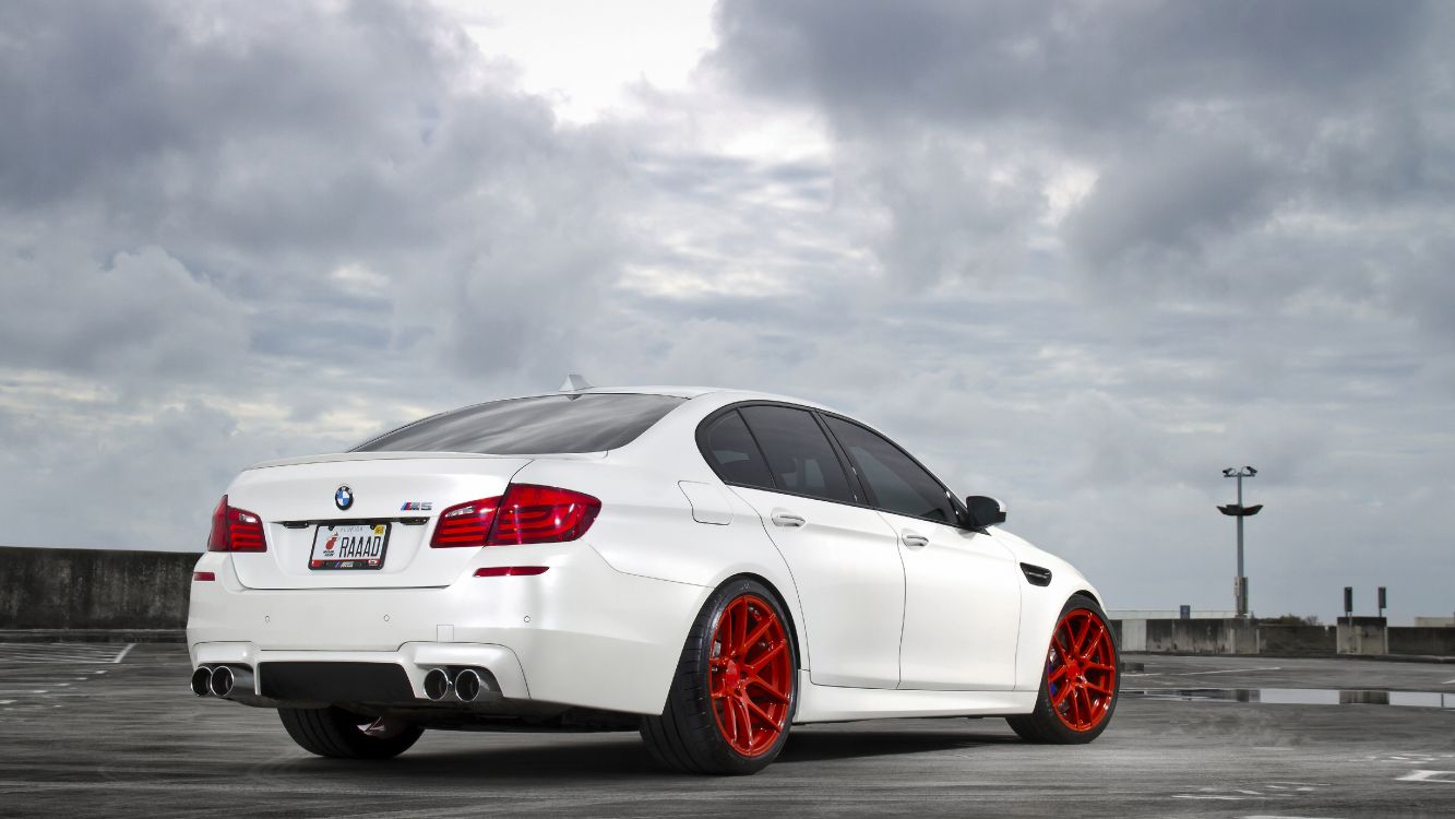 White Bmw m 3 Coupe on Gray Asphalt Road. Wallpaper in 5120x2880 Resolution