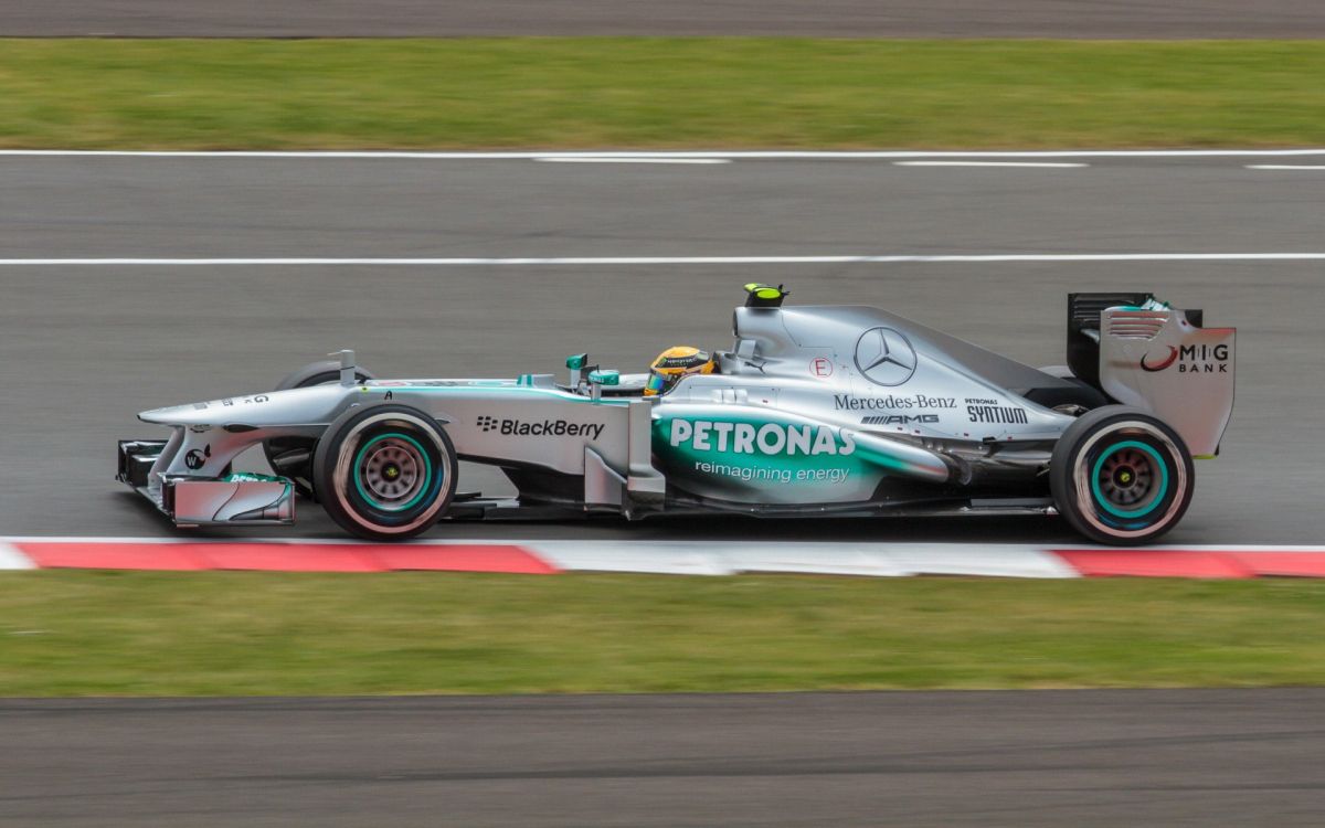 Blau-weißer Porsche 911 Auf Der Strecke. Wallpaper in 1920x1200 Resolution