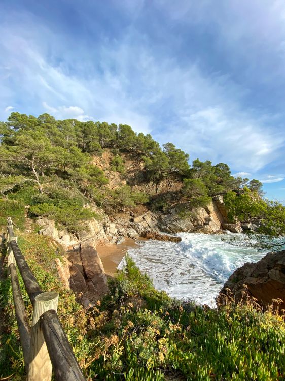 Küste, Wasserressourcen, Meer, Naturlandschaft, Rock. Wallpaper in 3024x4032 Resolution