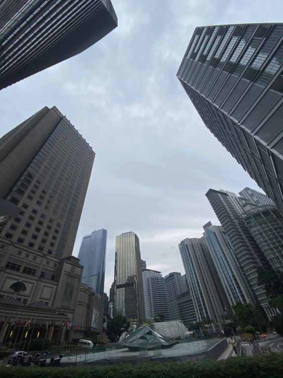 Kuala Lumpur, Malaysien, Tower Block, Tageszeit, Architektur. Wallpaper in 1536x2048 Resolution