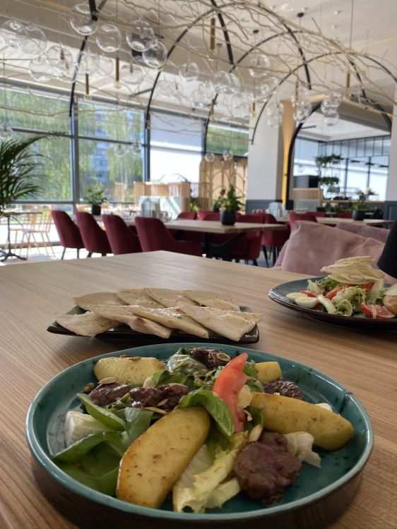 Repas, Breakfast, Cuisine Végétarienne, Salade, Aliment. Wallpaper in 1536x2048 Resolution