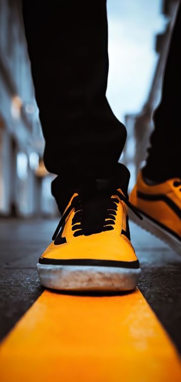 Outdoor-Schuh, Street Fashion, Wanderschuh, Turnschuh, Bodenbelag. Wallpaper in 1421x3000 Resolution