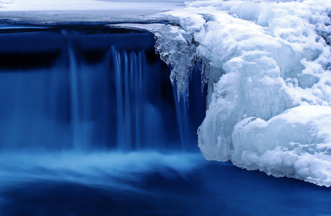 Glace Sur Plan D'eau. Wallpaper in 3324x2172 Resolution