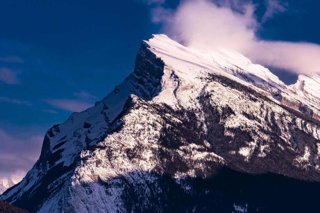 Mount Rundle, Bergigen Landschaftsformen, Bergkette, Grat, Naturlandschaft. Wallpaper in 3611x2407 Resolution