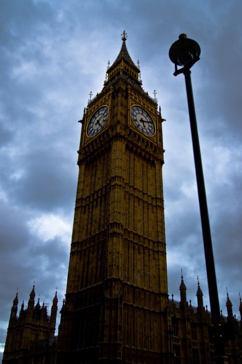 Image big ben under cloudy sky during daytime