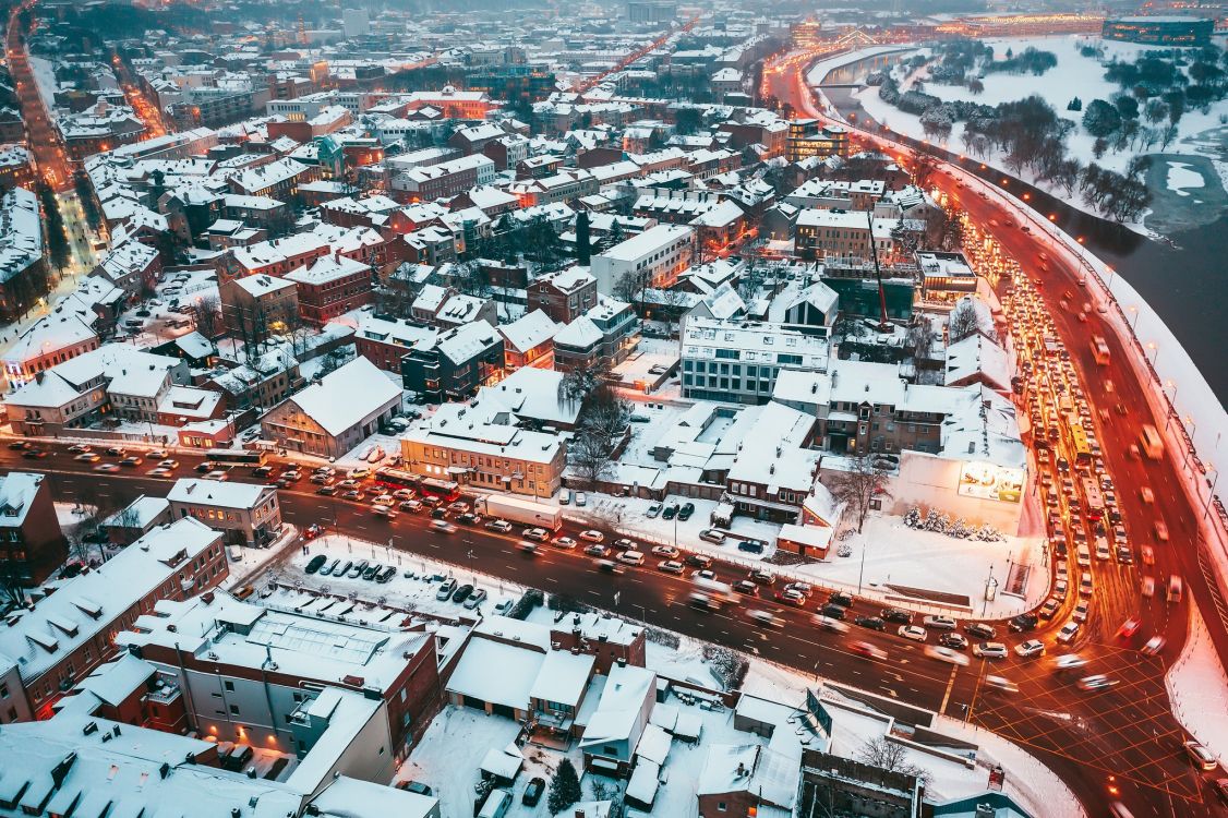 Vue Aérienne Des Bâtiments de la Ville Pendant la Journée. Wallpaper in 2048x1364 Resolution