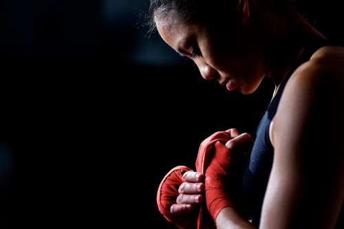 women boxing background