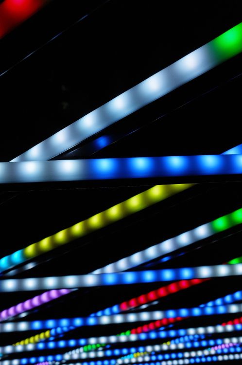 Negro Verde Rojo y Azul Claro. Wallpaper in 2848x4288 Resolution