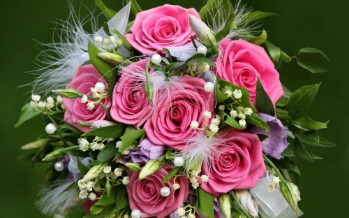 Image pink and white rose bouquet