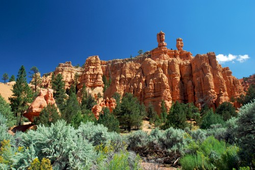 Image brown rock formation under blue sky during daytime