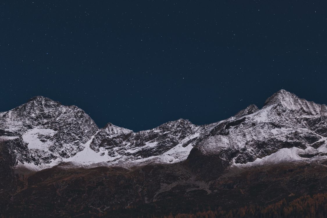 Nacht, Bergkette, Bergigen Landschaftsformen, Alpen, Massivs. Wallpaper in 5472x3648 Resolution