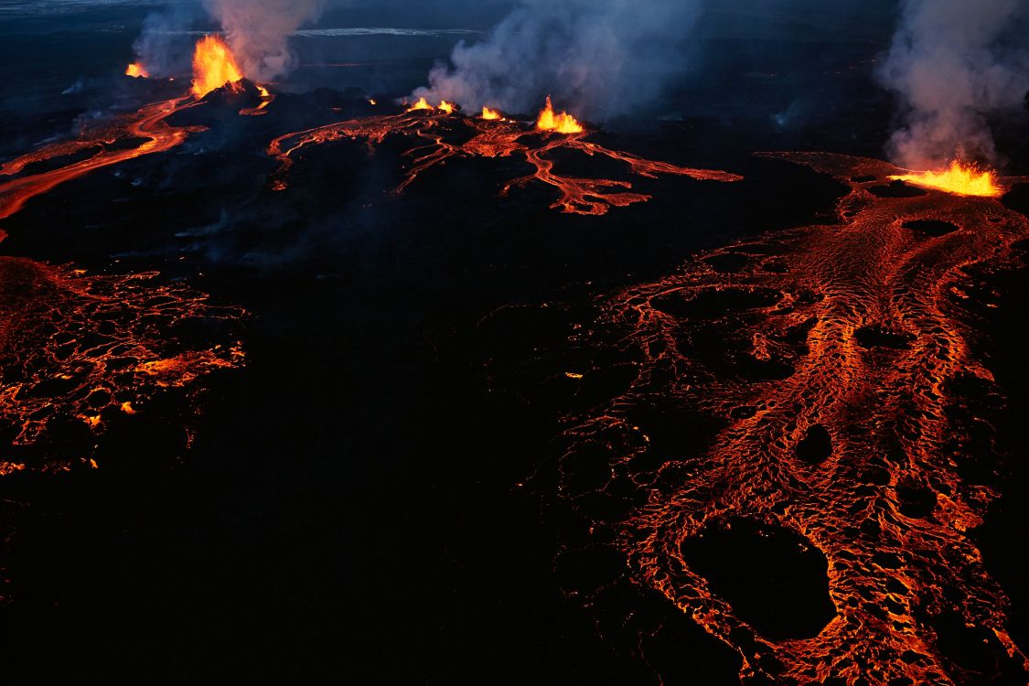 Feu au Milieu de la Forêt. Wallpaper in 3000x2000 Resolution