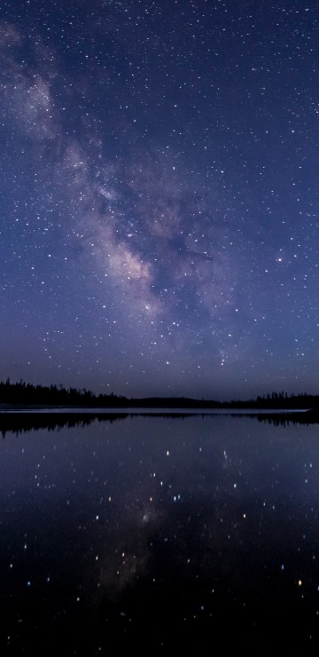 Image body of water under blue sky