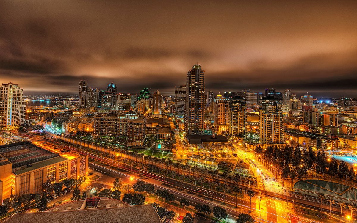 Horizon de la Ville Pendant la Nuit. Wallpaper in 2560x1600 Resolution