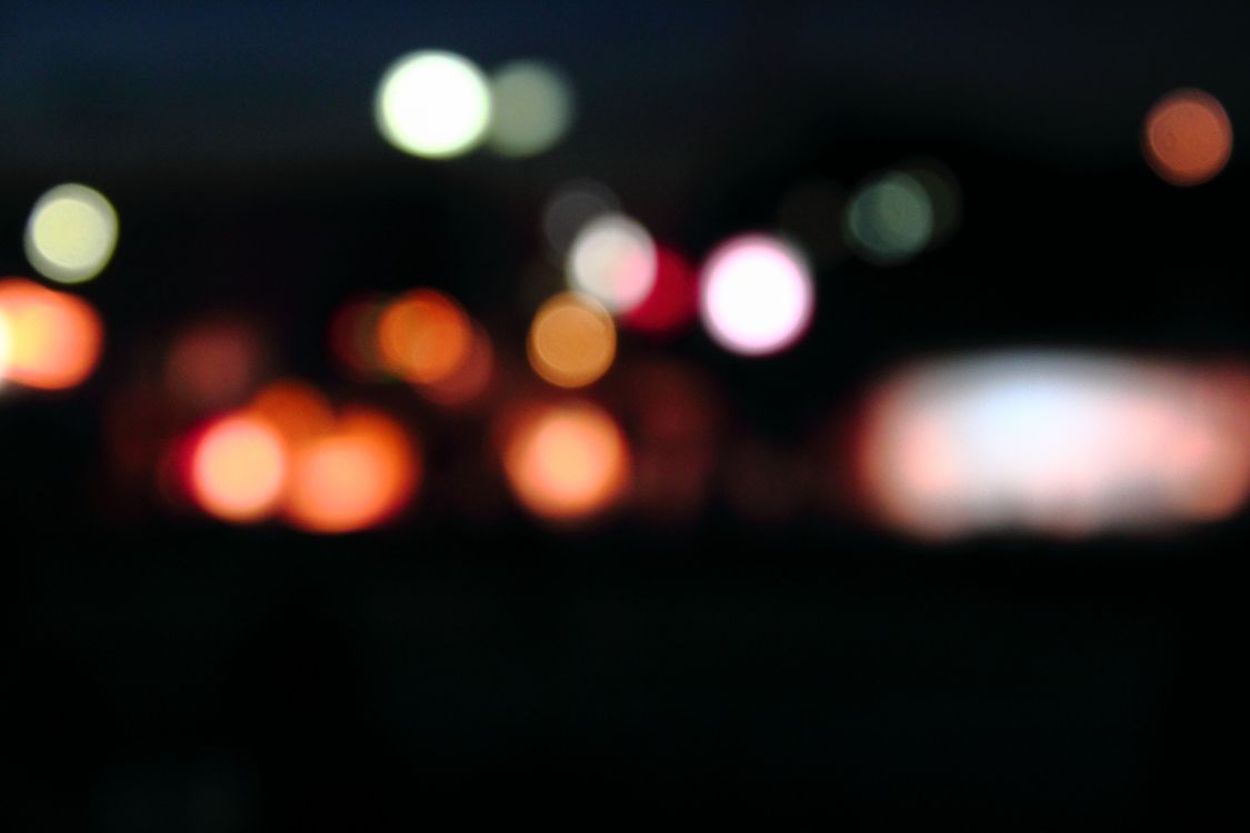Photographie Bokeh Des Lumières de la Ville Pendant la Nuit. Wallpaper in 3000x2000 Resolution