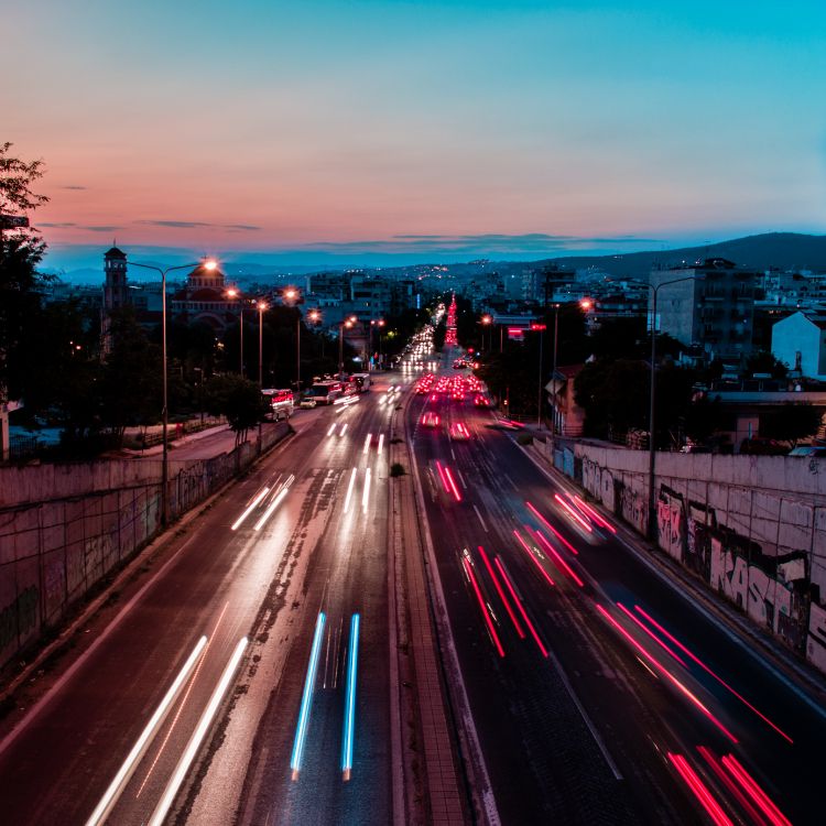 Photographie en Accéléré de Voitures Sur la Route Pendant la Nuit. Wallpaper in 3866x3866 Resolution