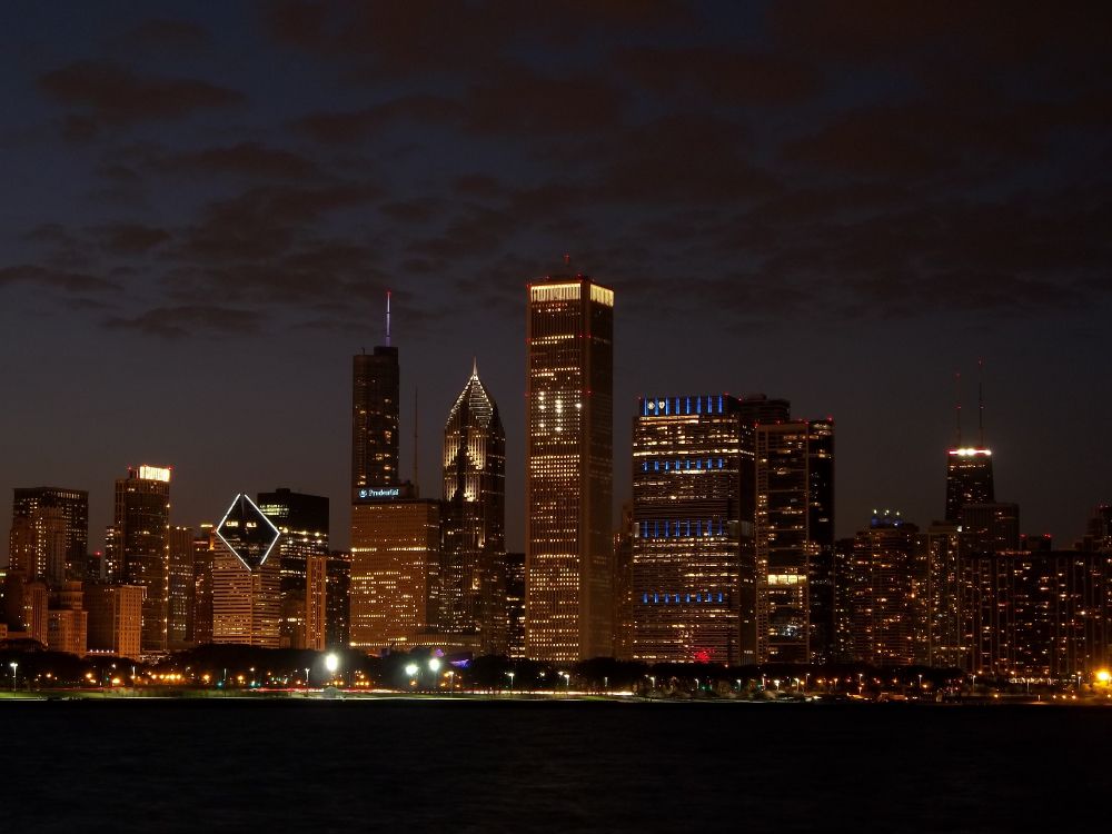 Skyline Der Stadt Bei Nacht Night. Wallpaper in 4288x3216 Resolution