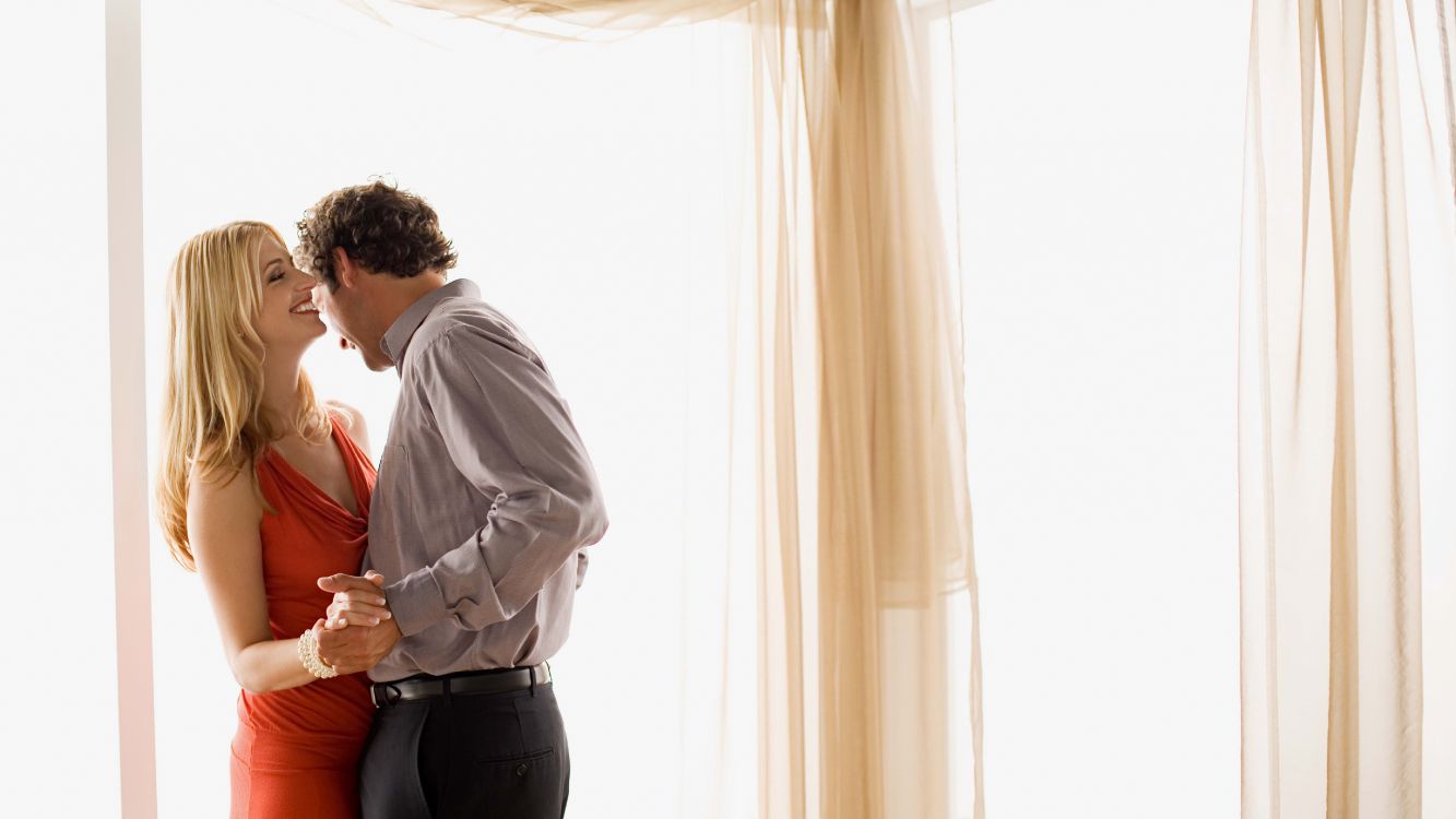 Amour, Interaction, Couple, Épaule, Dance. Wallpaper in 5120x2880 Resolution