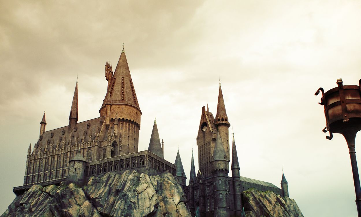 魔法世界的哈利*波特, 旅游景点, 里程碑, 中世纪建筑风格, 尖顶 壁纸 3482x2088 允许