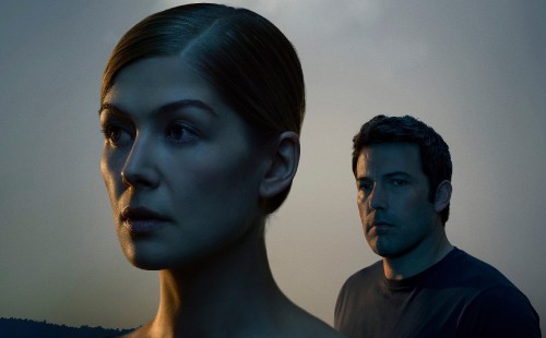 Image Gone Girl, Rosamund Pike, Amy Dunne, Nick Dunne, thriller