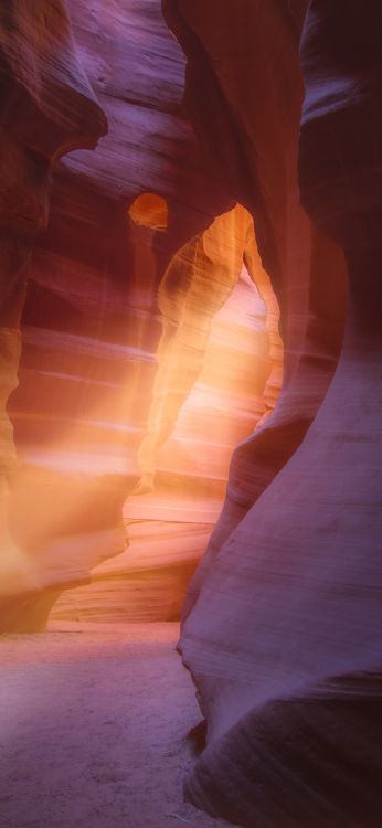 Atmosphäre, Farbtöne Und Schattierungen, Höhle, Hitze, Geologie. Wallpaper in 1080x2340 Resolution