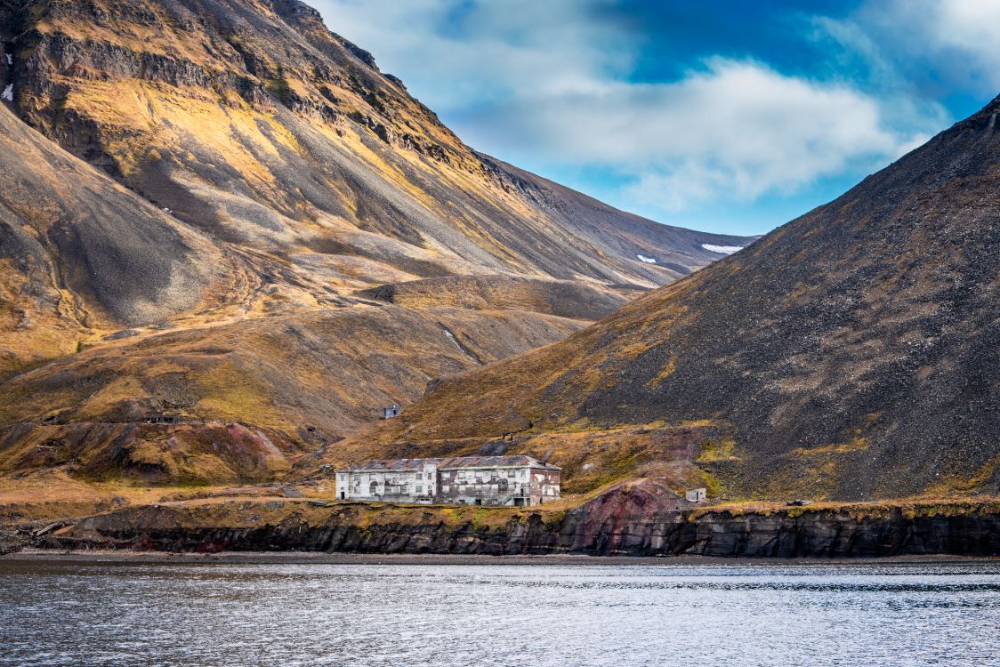 Highland, Barentsburg, Eau, Paysage Naturel, Lac. Wallpaper in 7821x5217 Resolution