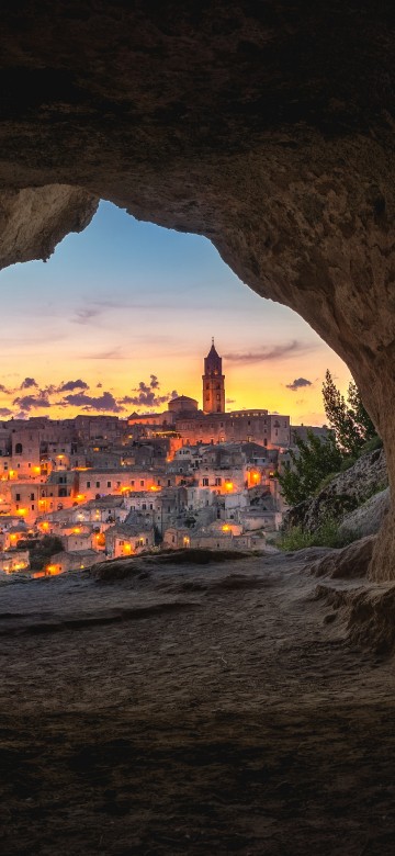 Image grotta matera, Sassi di Matera, casa grotta nei sassi di matera, Bari, alberobello
